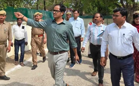 तहसील मऊ का डीएम ने किया औचक निरीक्षण