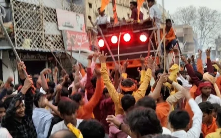 मठ-मंदिरो में गूंजा भए प्रकट कृपाला दीनदयाला...