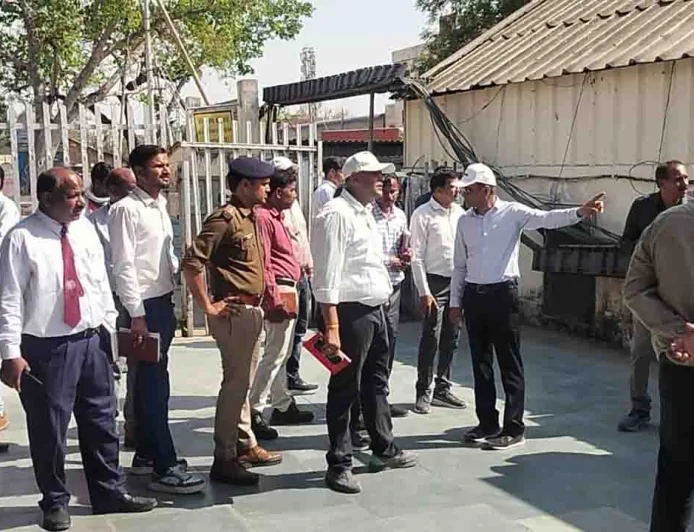 डीआरएम अनिरुद्ध कुमार ने किया बाँदा रेलवे स्टेशन का निरीक्षण
