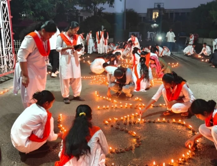 22 लाख दीपो की टिमटिमाहट से जगमग हुई प्रभु श्रीराम की तपोस्थली