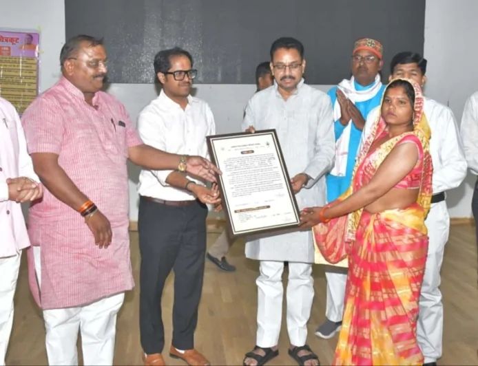 486 सहायिका, 4 आंगनवाड़ी कार्यकत्रियों को नियुक्ति पत्र वितरित