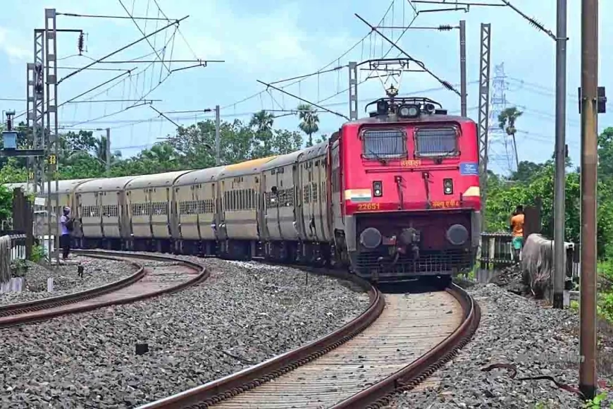 रेलवे की नई सौगात : छतरपुर-कानपुर इंटरसिटी एक्सप्रेस का संचालन शुरू