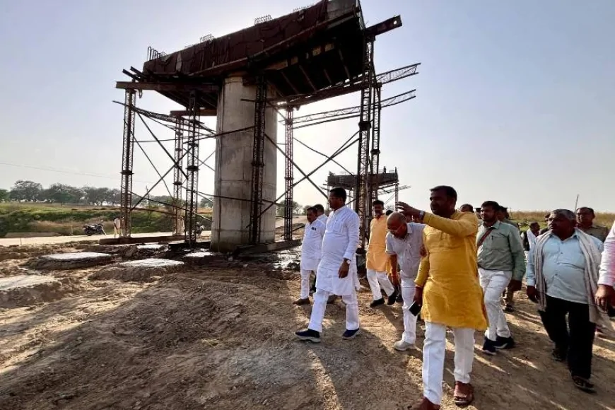 तिंदवारी विधायक का औचक निरीक्षण, निर्माणाधीन पुल कार्य का लिया जायजा