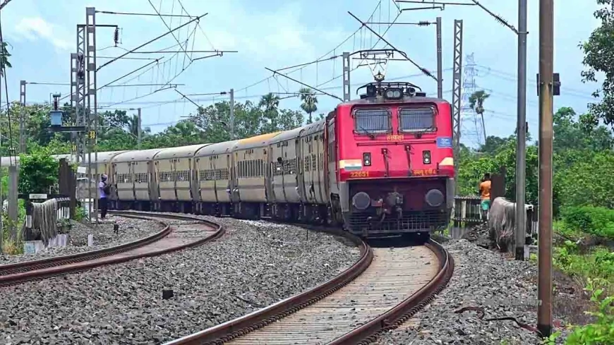 रेलवे की नई सौगात : छतरपुर-कानपुर इंटरसिटी एक्सप्रेस का संचालन शुरू