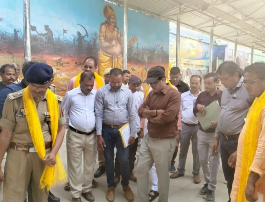 डीएम ने पर्यटक सुविधा केन्द्र का किया निरीक्षण