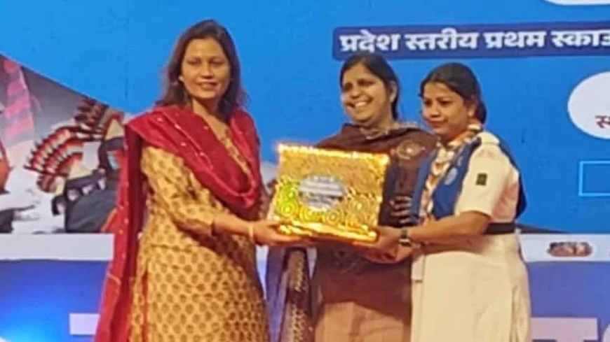 उत्कृष्ट कविता पाठ के लिए शहनाज बानो सम्मानित