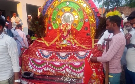 जल्ला गांव के प्राचीन कालका देवी मंदिर में धूमधाम से लगा जवारा मेला