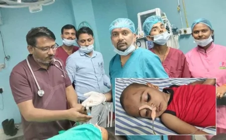 डेढ़ साल के मासूम के गले से त्रिशूल आकार का लॉकेट निकाला, डॉक्टर ने बचाई जान