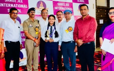 श्रीजी इंटरनेशनल स्कूल में एसपी ने मेधावियों को किया सम्मानित