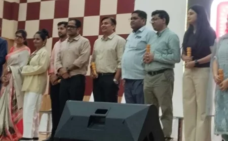 डीएम ने युवाओं को नवाचार और उद्यमिता के लिए किया प्रेरित