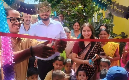 डीएम ने आंगनबाड़ी उन्नयन केंद्र का किया शुभारंभ