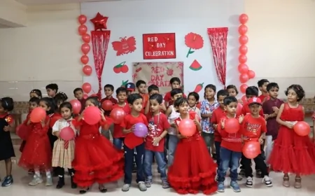 सेंट थाॅमस स्कूल में रही रेड डे की धूम
