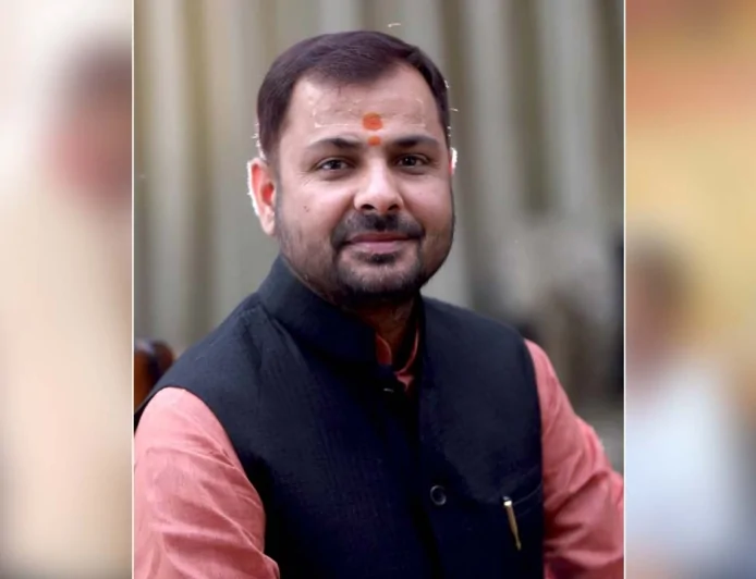 सदर विधायक के प्रयासों से संवरेगा भरखरी का कबीर आश्रम, पर्यटन विकास के लिए ₹138.89 लाख मंजूर