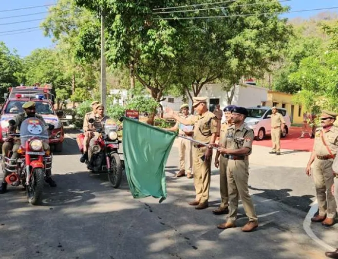 एसपी ने पुलिस लाइन से अग्निशमन सेवा सप्ताह का किया शुभारंभ