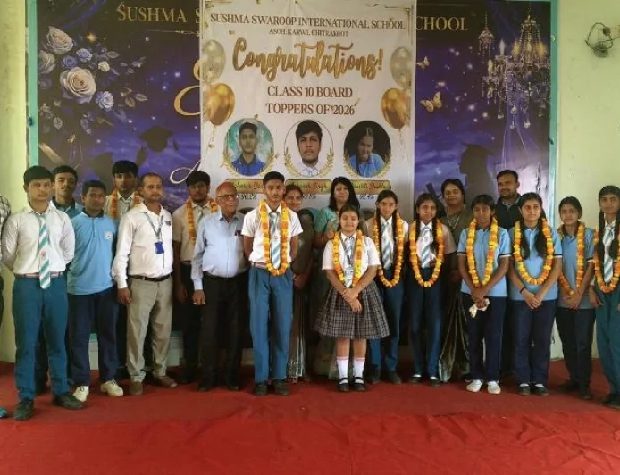सुषमा स्वरूप विद्यालय का शानदार रिजल्ट, उत्कर्ष यादव ने जिले में तीसरा स्थान पाया