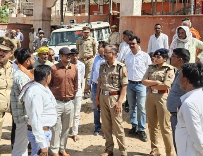 डीएम-एसपी ने महर्षि वाल्मीकि आश्रम का किया निरीक्षण