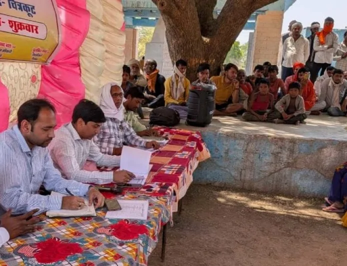 एडीएम नमामि गंगे ने ग्राम चौपाल में सुनी समस्याएं