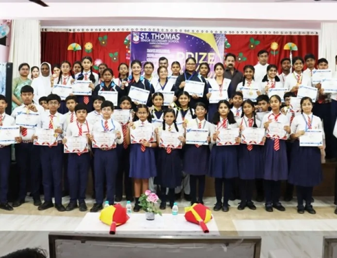 वार्षिक पुरस्कार वितरण समारोह का किया गया आयोजन