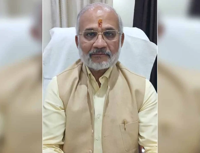 दोपहर में धूप से निकलने बचें, पर्याप्त मात्रा में पानी और तरल पदार्थ लें : सीएमओ