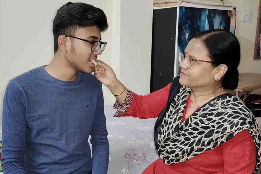 सेंट थॉमस स्कूल के आदित्य यादव ने जनपद में प्राप्त किया दूसरा स्थान