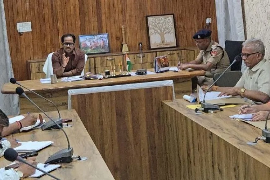 सड़क सुरक्षा के मानकों का कड़ाई से किया जाए पालन : डीएम