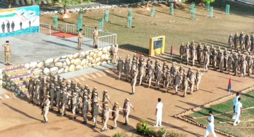 एसपी ने परेड का किया निरीक्षण