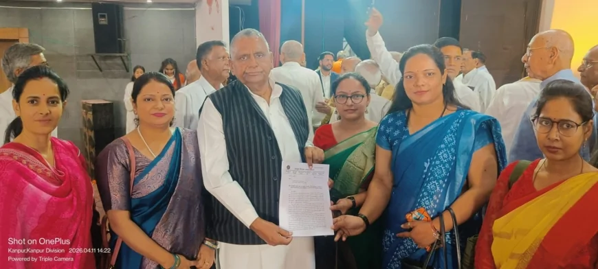 संस्कृत शिक्षकों ने उठाई नियमितीकरण की आवाज मुख्यमंत्री के नाम सौंपा ज्ञापन