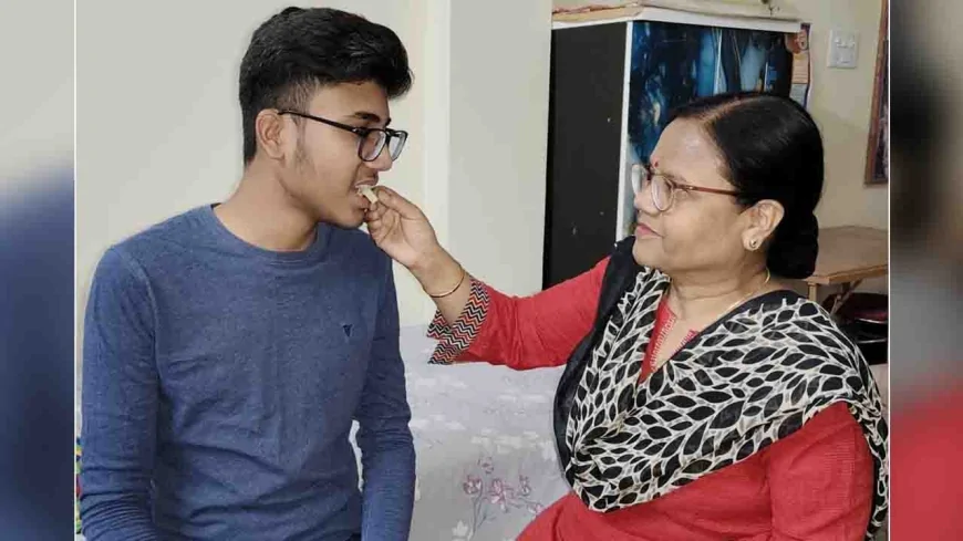 सेंट थॉमस स्कूल के आदित्य यादव ने जनपद में प्राप्त किया दूसरा स्थान