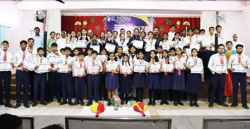 वार्षिक पुरस्कार वितरण समारोह का किया गया आयोजन