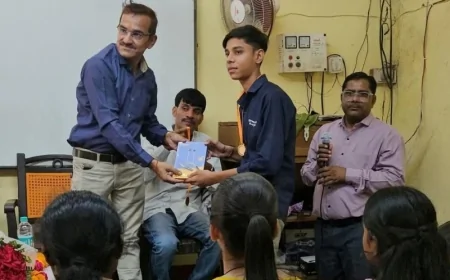 गणित विषय में श्रेष्ठ अंक लाने वाले विद्यार्थियों को किया गया सम्मानित