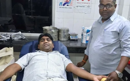 कर्मचारी ने रक्तदान कर मासूम की बचाई जान
