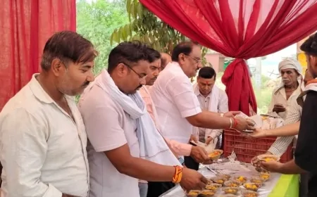 ब्लॉक कार्यालय में गूंजा सुंदरकांड, इंडेन गैस एजेंसी के सौजन्य से हुआ विशाल भंडारे का आयोजन