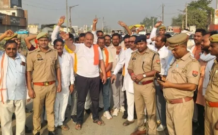 पुलिस ने विधानसभा का घेराव करने जा रहे प्रधानों को रोका