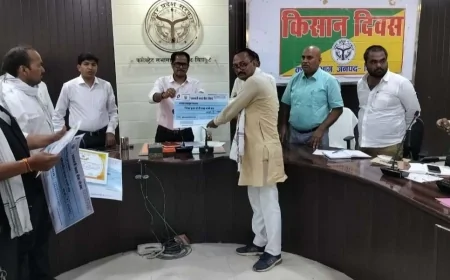 किसानों ने डीएम को बताई समस्याएं, निदान का मिला भरोसा