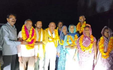 चारधाम यात्रा पर रवाना हुए श्रद्धालु, फूल-मालाएं पहनाकर दी गई भावभीनी विदाई