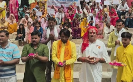 गंगा दशहरा पर मंदाकिनी नदी में चलाया स्वच्छता अभियान