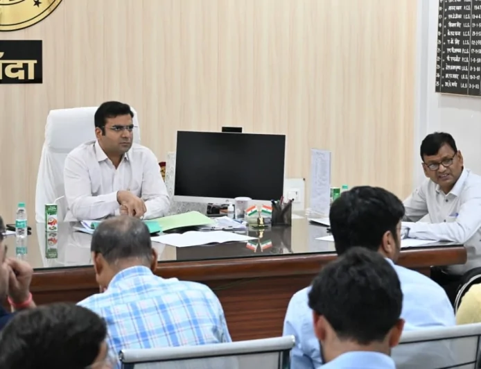 जिलाधिकारी अमित आसेरी की अध्यक्षता में सड़क सुरक्षा समिति की बैठक संपन्न, ‘जीरो फेटालिटी’ लक्ष्य हेतु अधिकारियों को कड़े निर्देश
