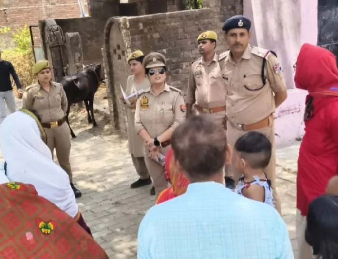 जीआरपी थानाध्यक्ष ने स्थानीय लोगों से संवाद किया