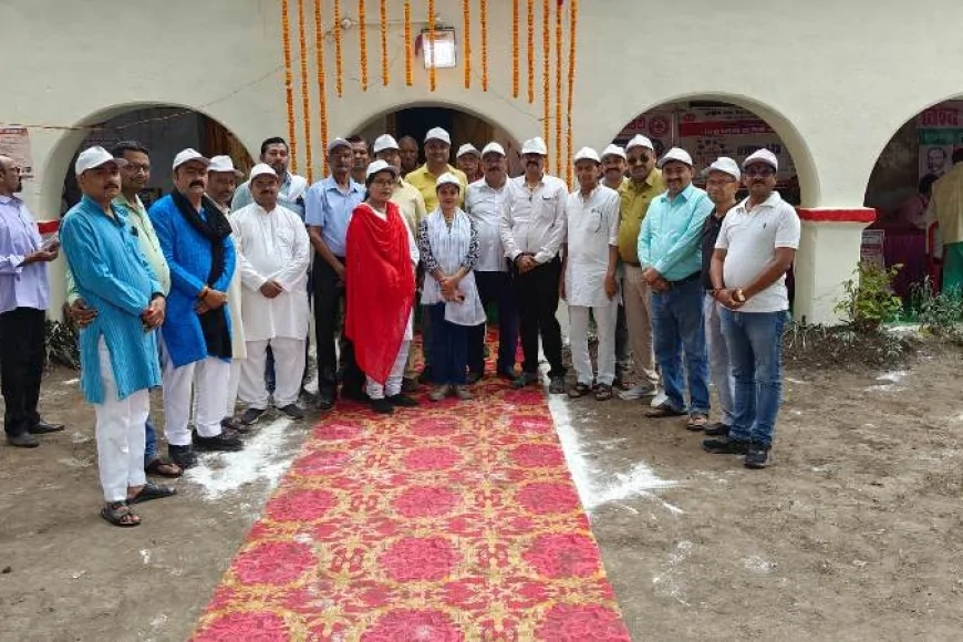 विश्व रेड क्रॉस दिवस पर बांदा में विशाल निःशुल्क स्वास्थ्य शिविर आयोजित