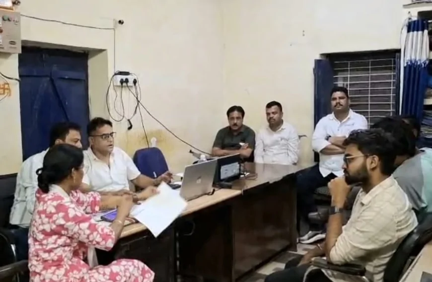 दमोह में 80 हजार की रिश्वत लेते तीन कर्मचारी रंगे हाथ गिरफ्तार