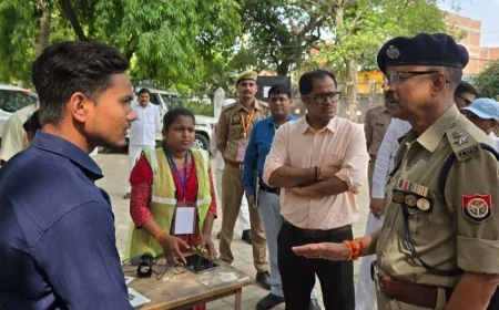 डीएम-एसपी ने पुलिस भर्ती परीक्षा केंद्रों का किया निरीक्षण