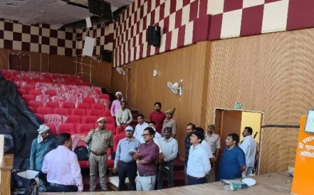 20 दिन में बनवाएं क्षतिग्रस्त आडिटोरियम : डीएम