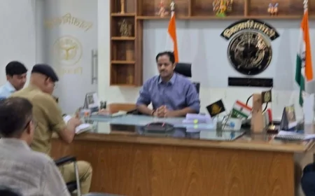अवैध कोचिंग, लाइब्रेरी और कंप्यूटर सेंटरों के विरुद्ध की जाए कार्रवई : डीएम