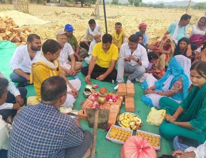 सिलखोरी में लेमनग्रास ऑयल यूनिट के लिए हुआ भूमि पूजन