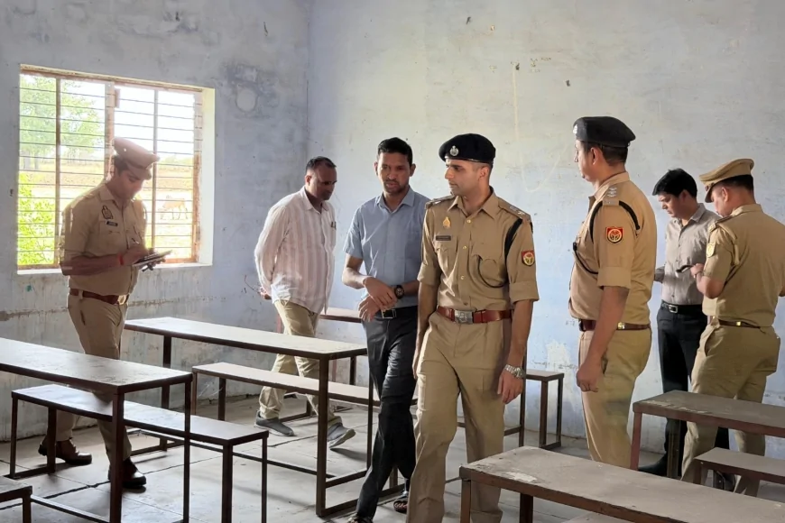 पुलिस भर्ती परीक्षा की तैयारियों का डीएम और एसपी ने किया निरीक्षण