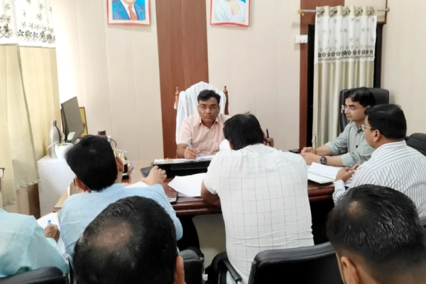 वर्षा ऋतु से पूर्व कराएं नाला-नालियों की सफाई : एडीएम
