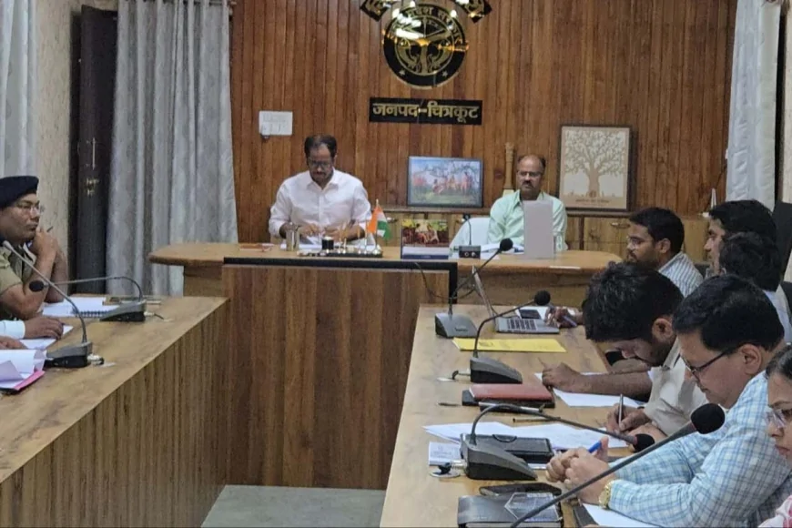 ब्लैक स्पॉट्स ठीक कर लगाएं साइन बोर्ड व रंबल स्ट्रिप : डीएम