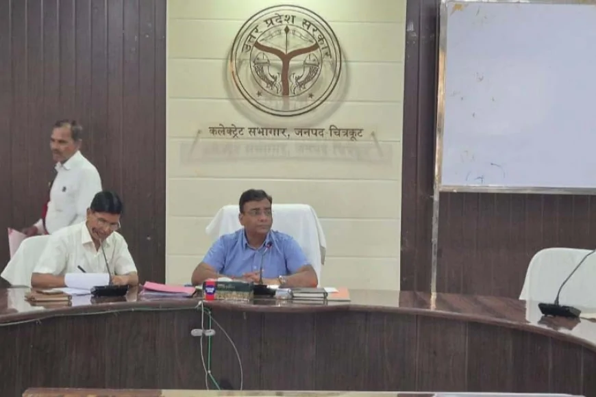 चकबंदी प्रक्रियाधीन ग्रामों की उप संचालक चकबंदी ने की समीक्षा