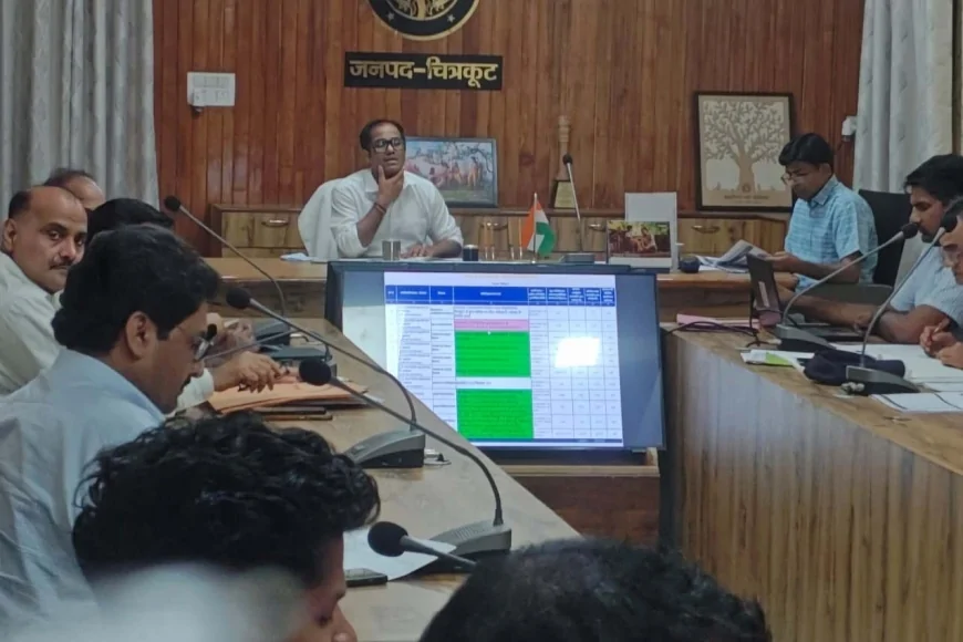 पिंक श्रेणी के कार्यों को तत्काल ग्रीन श्रेणी में लाएं कार्यदायी संस्थाएं : डीएम