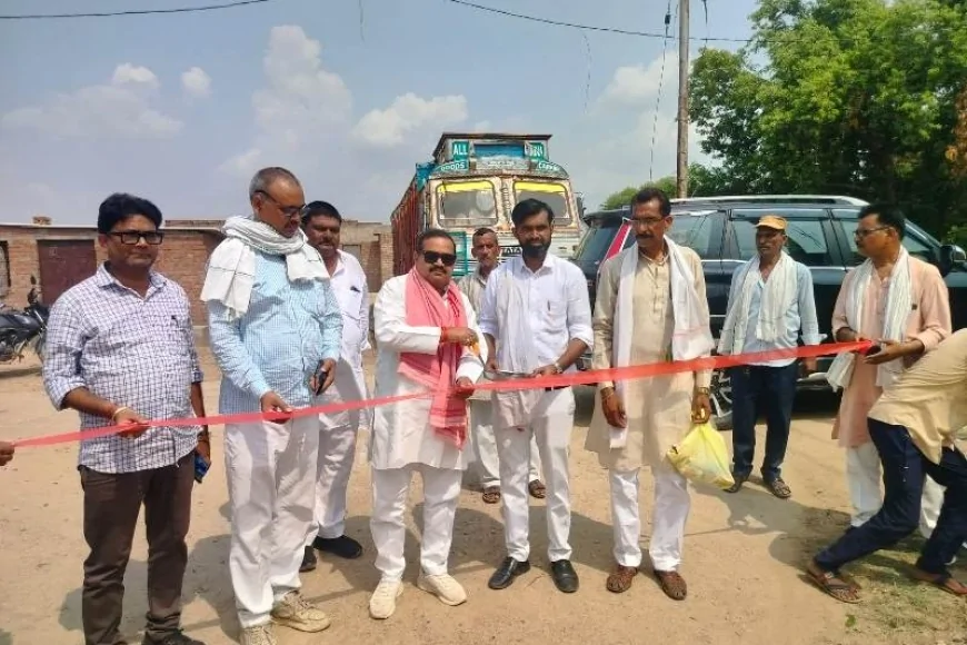 सिकहुला गांव को मिली नई सीसी सड़क की सौगात, सांसद अजेंद्र सिंह लोधी ने किया लोकार्पण